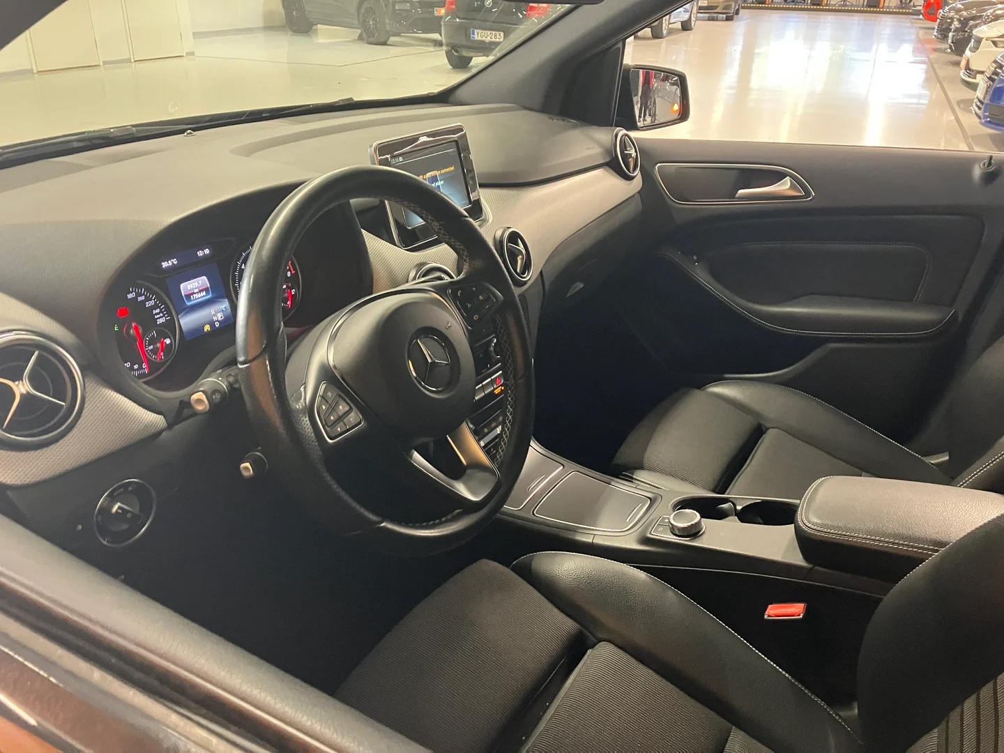 Car Image - 51LFC2ZqXpUdIH11zk3zf4