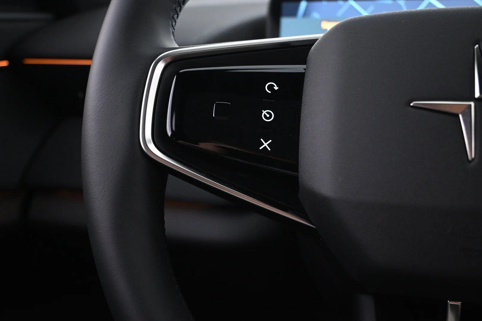 Car Image - 1qR3R8skgQD21IeZ3tON82