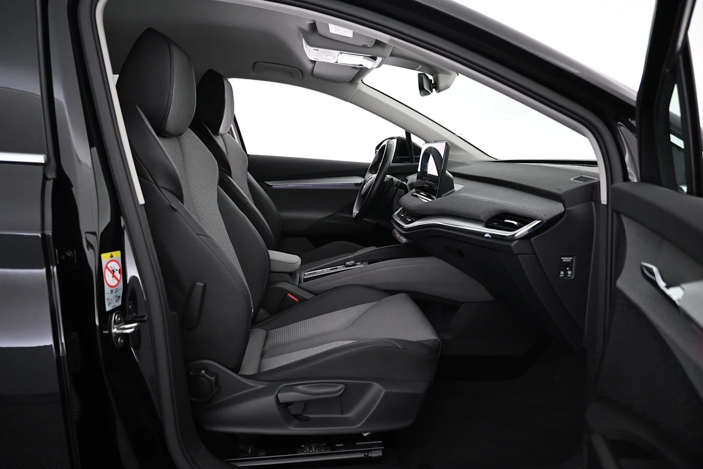 Car Image - 5l7FdlWryoDF9RRcmTrVnU