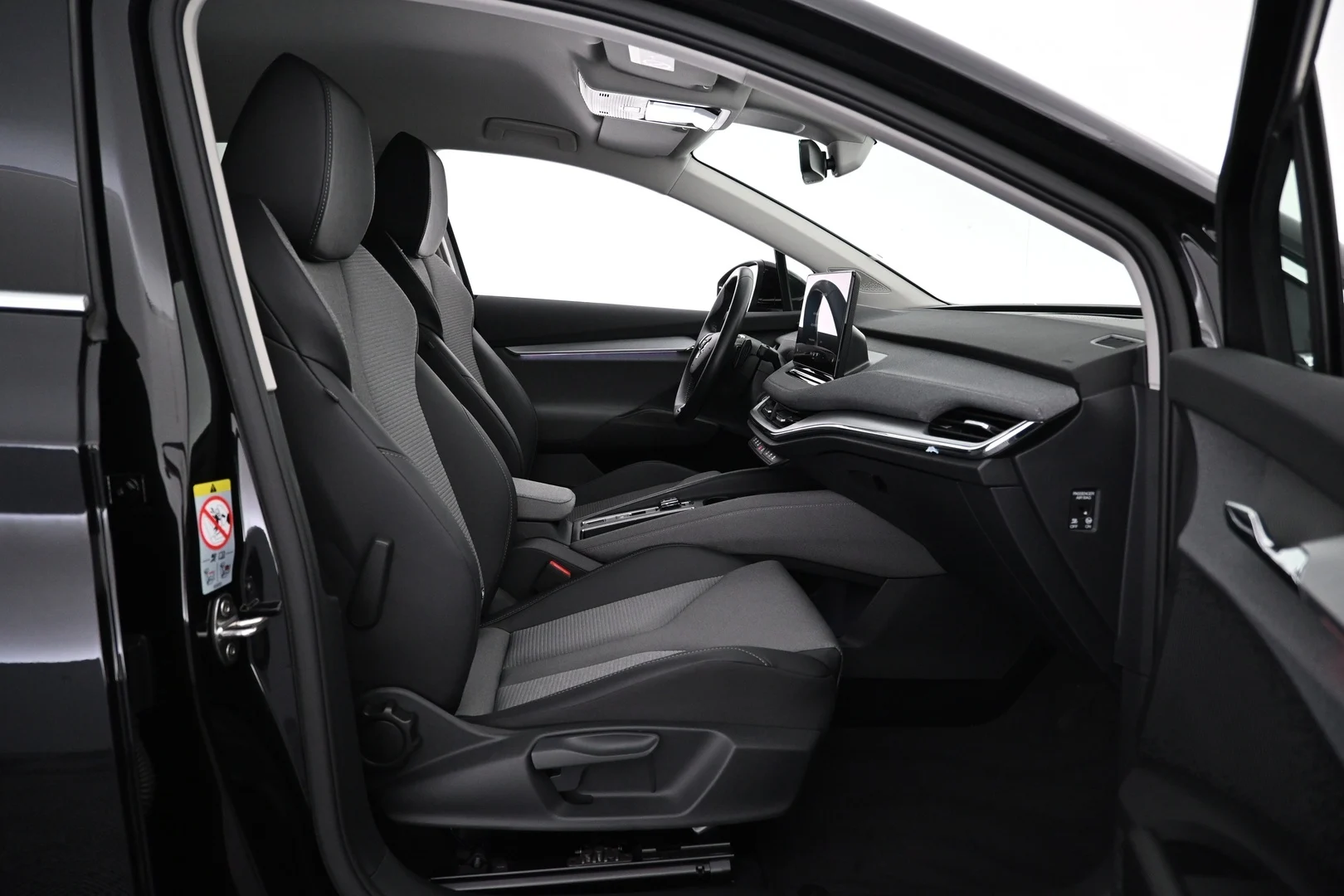 Car Image - 5l7FdlWryoDF9RRcmTrVnU