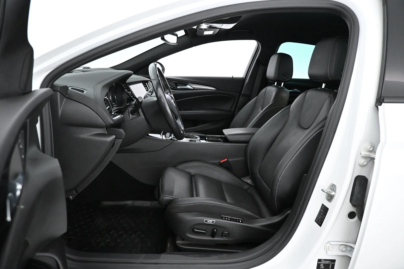 Car Image - 6dk0MuAzFNFlMV9CZBypjh