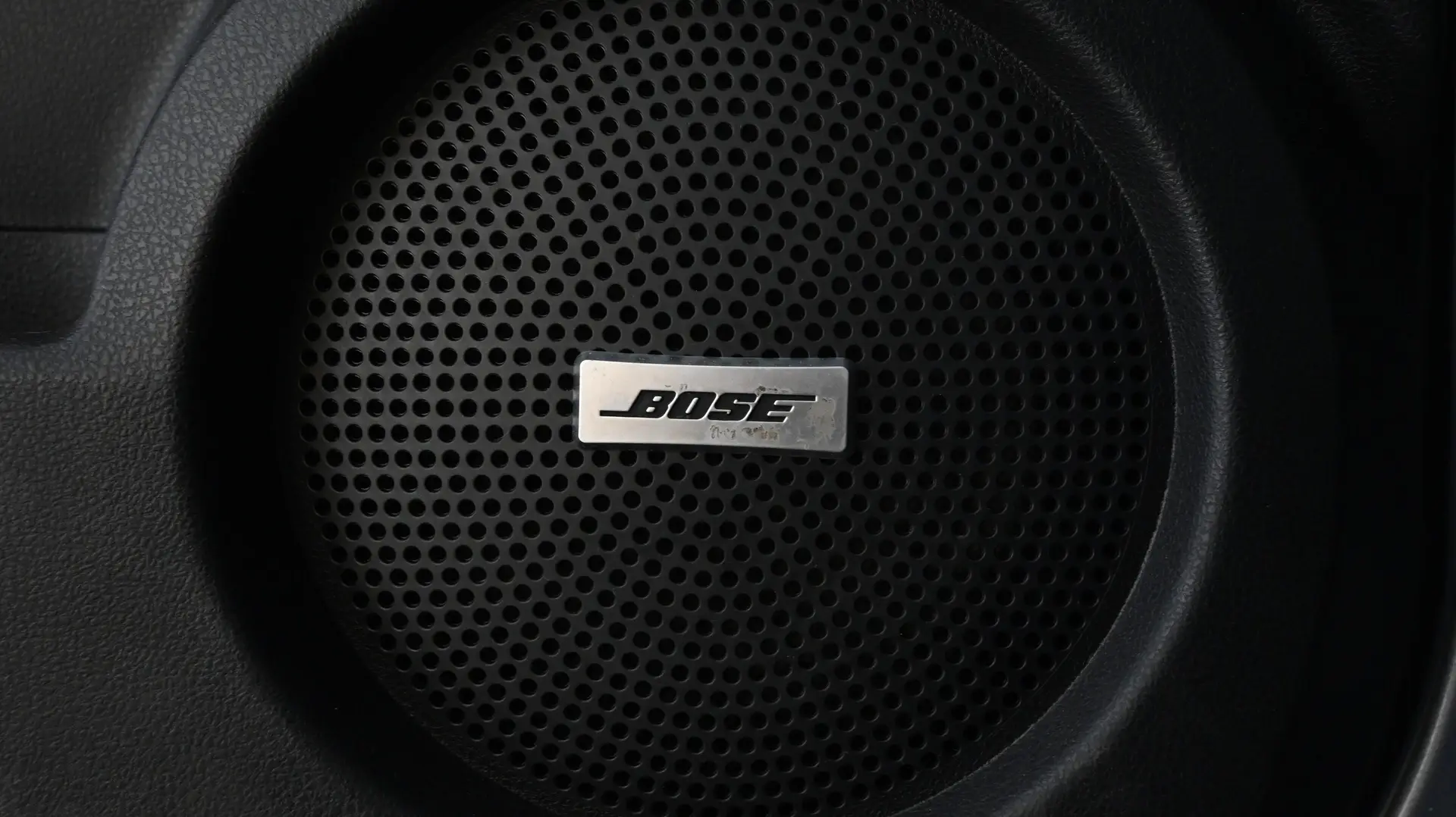 Car Image - 1Ad9jI0KyFbx5ZbwazCNnY