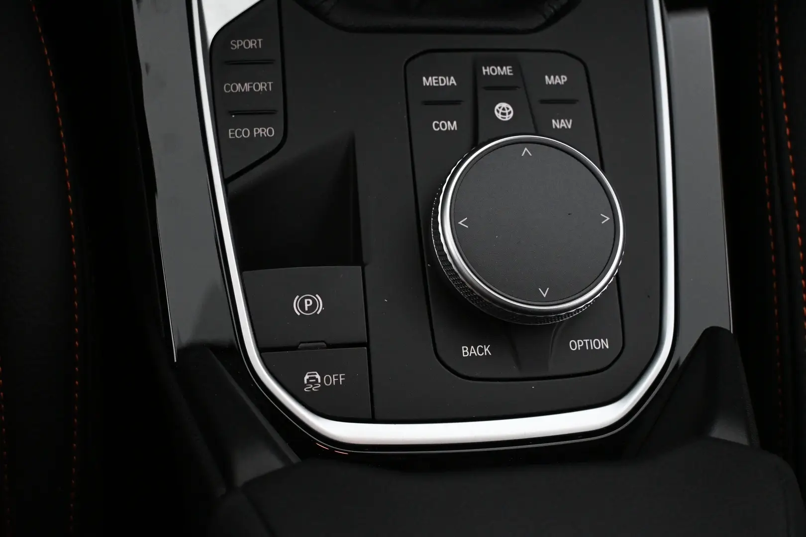 Car Image - 6wVluhMxAzH7jCWJsmZ7wN