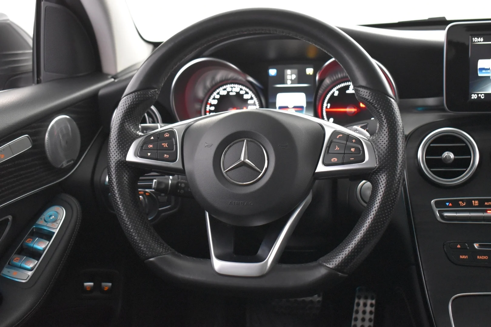 Car Image - 4s7ceUmgRVZNQ28F42fOBn