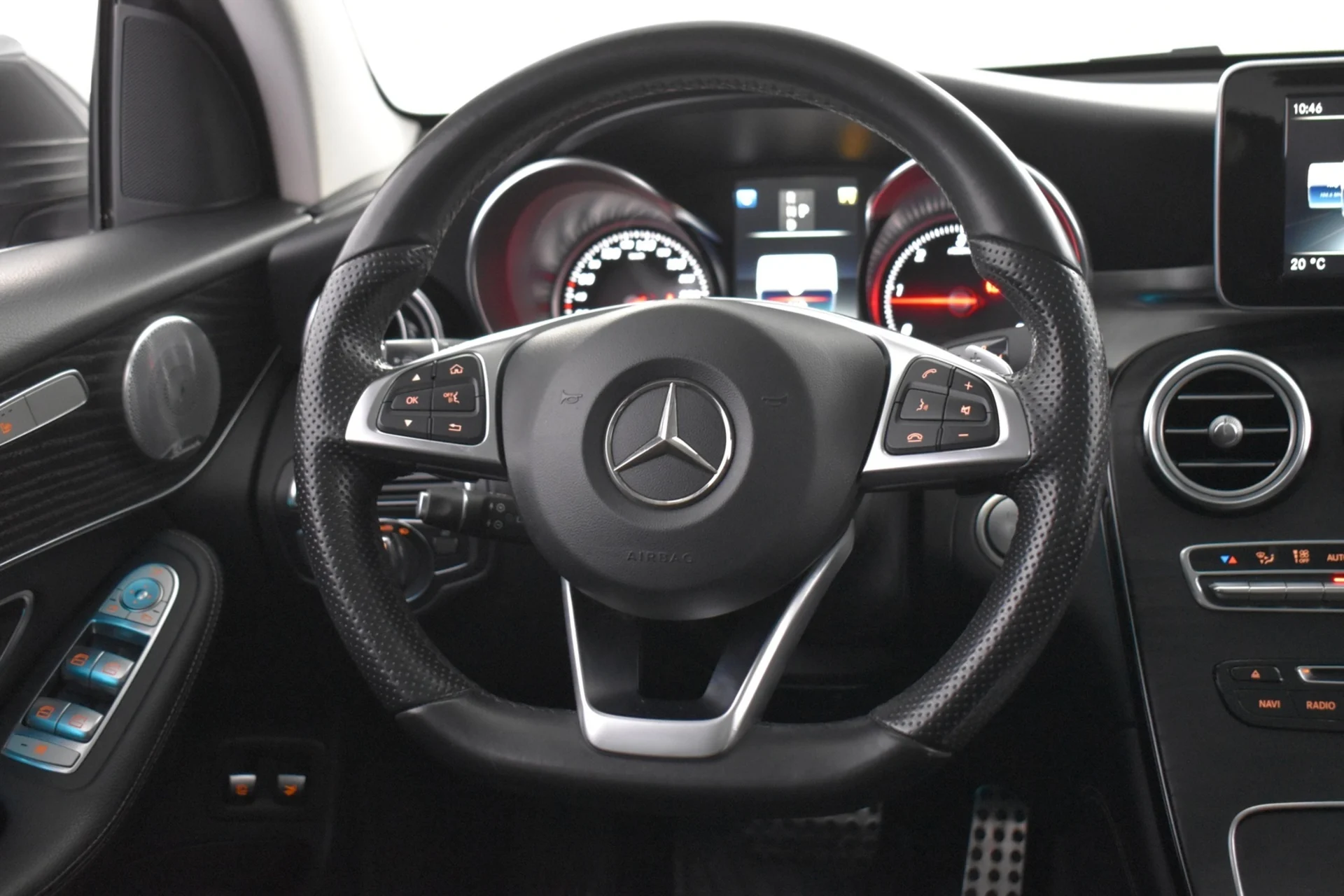 Car Image - 4s7ceUmgRVZNQ28F42fOBn