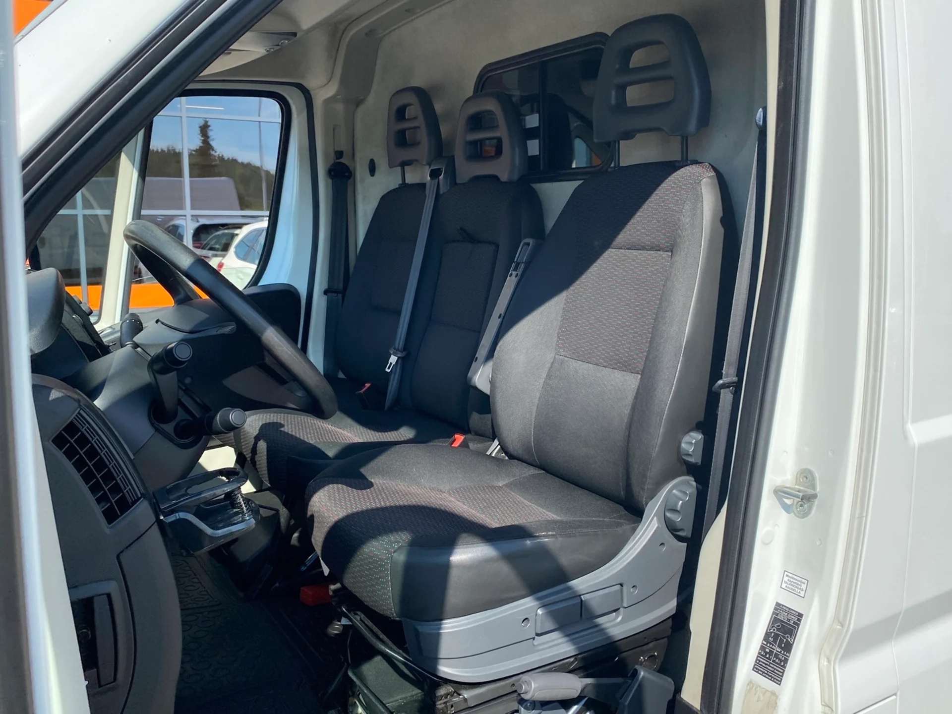Car Image - 3TdHinaMalOGzRBx8c6F0K