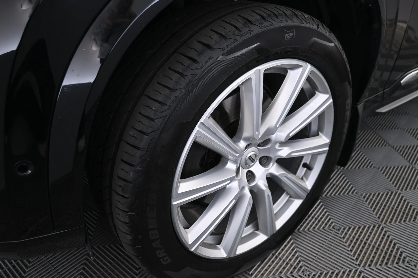 Car Image - 3fOUpE4JA5Jc88Y8o94ZxI