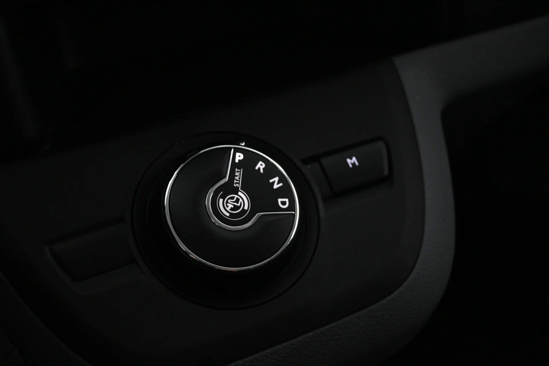 Car Image - 2KHxR7fGLq8BSMYwj60tRg