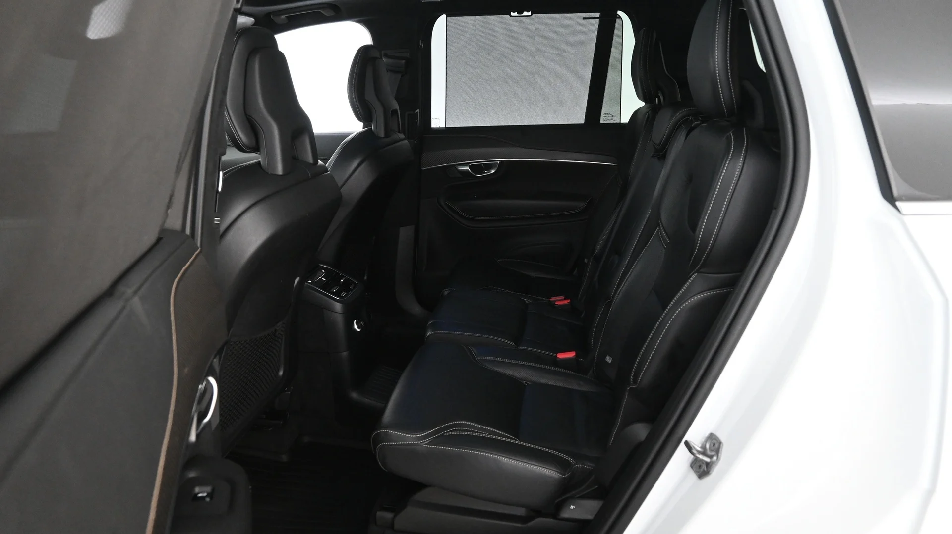 Car Image - 53QRRrm5nyxEyptJ8X46OO