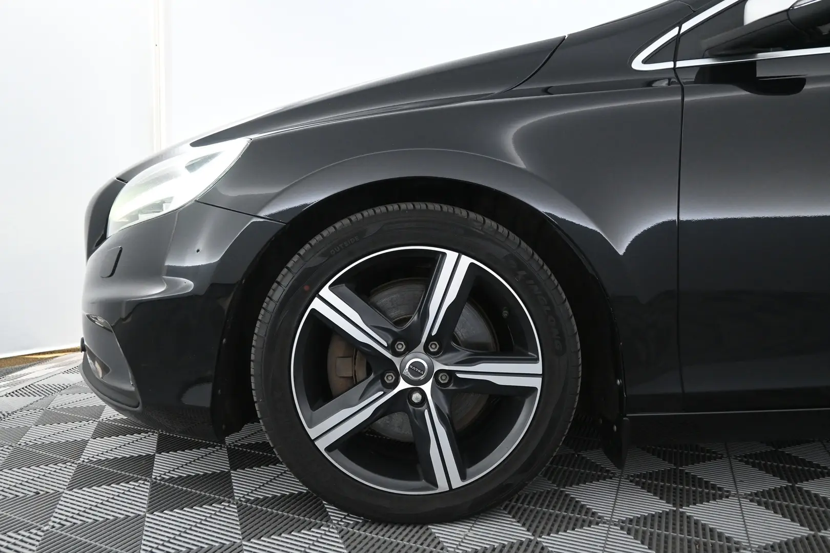 Car Image - 2soSBejxAveWkQNW9sFY9j