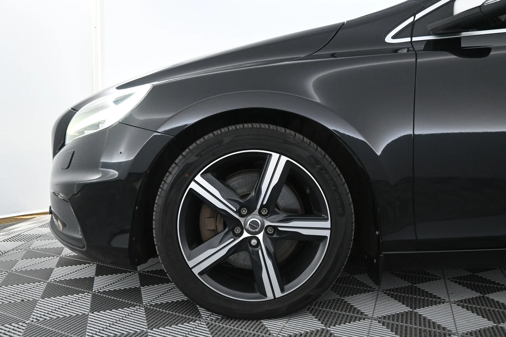 Car Image - 2soSBejxAveWkQNW9sFY9j