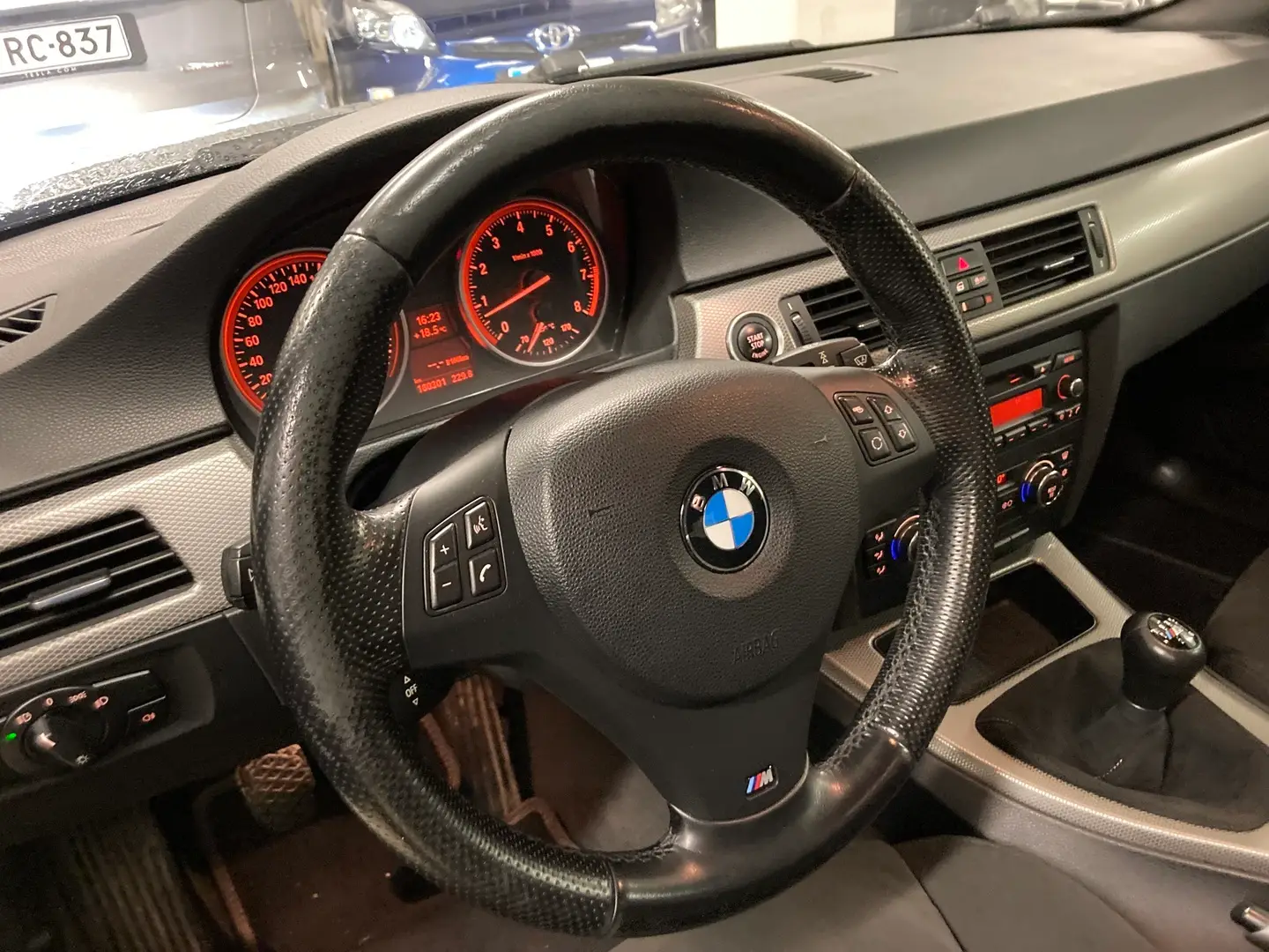 Car Image - q7yX719wooZ7WfADdnFmD