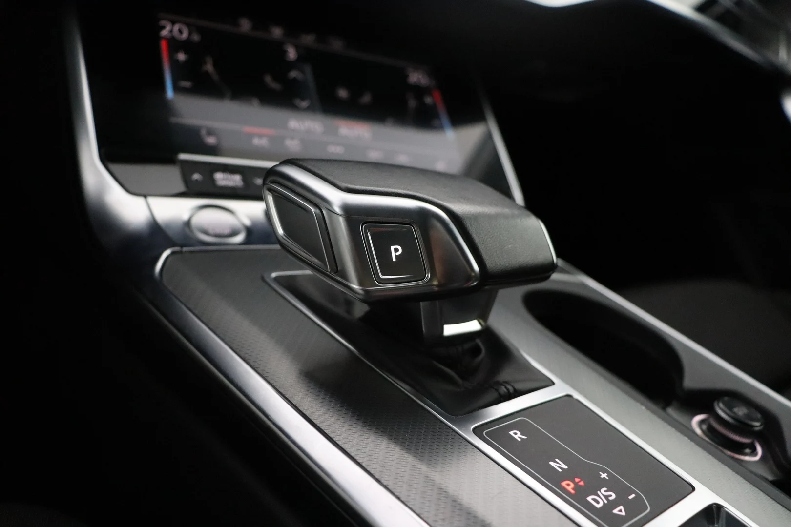 Car Image - 3VU2v6zVjg0ZNmd3X7Ciry