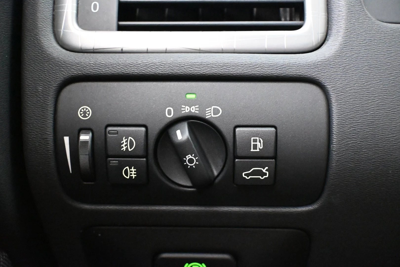 Car Image - 4s8ueLk6zQqqwLsZUFhRtl