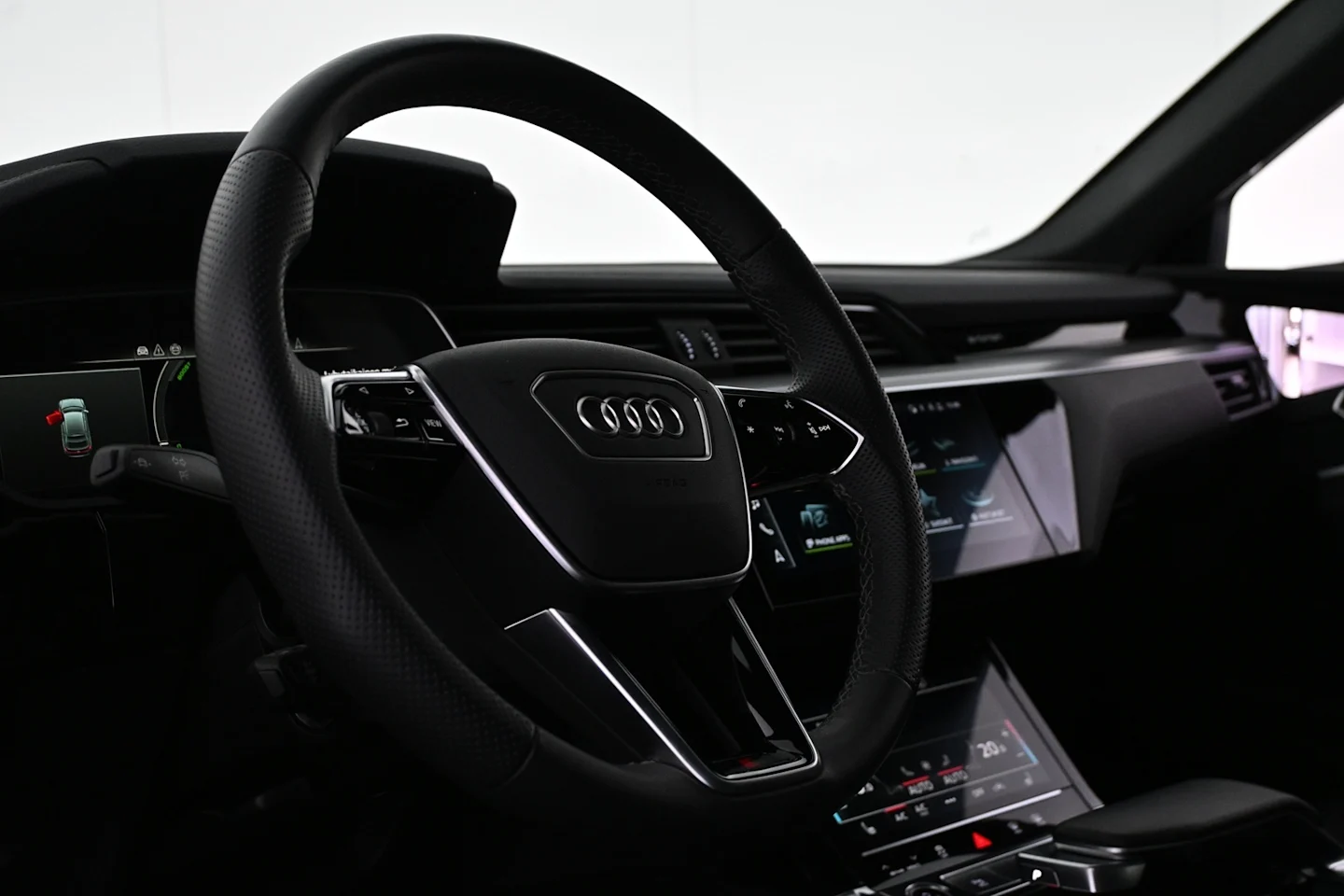 Car Image - 3SeTrWVFpMxFcxx8TpHywU