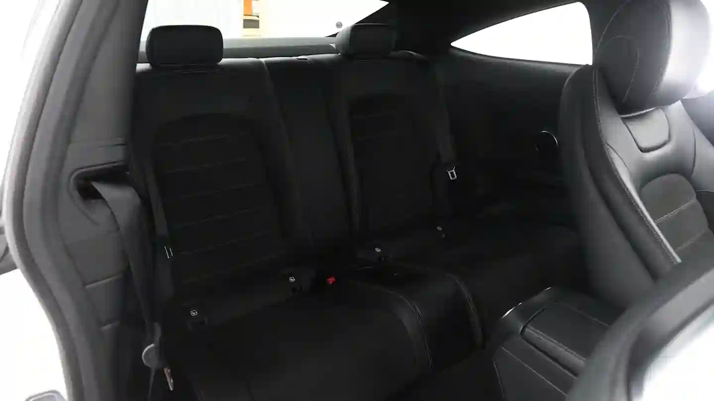 Car Image - 6sFkWRmr088PSsiTGyJydC