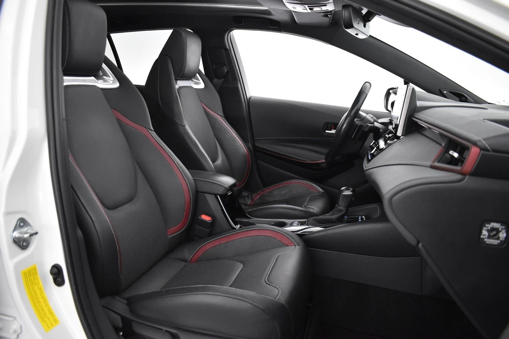 Car Image - 4LoDXjmryz5hBSBtWZL4MJ