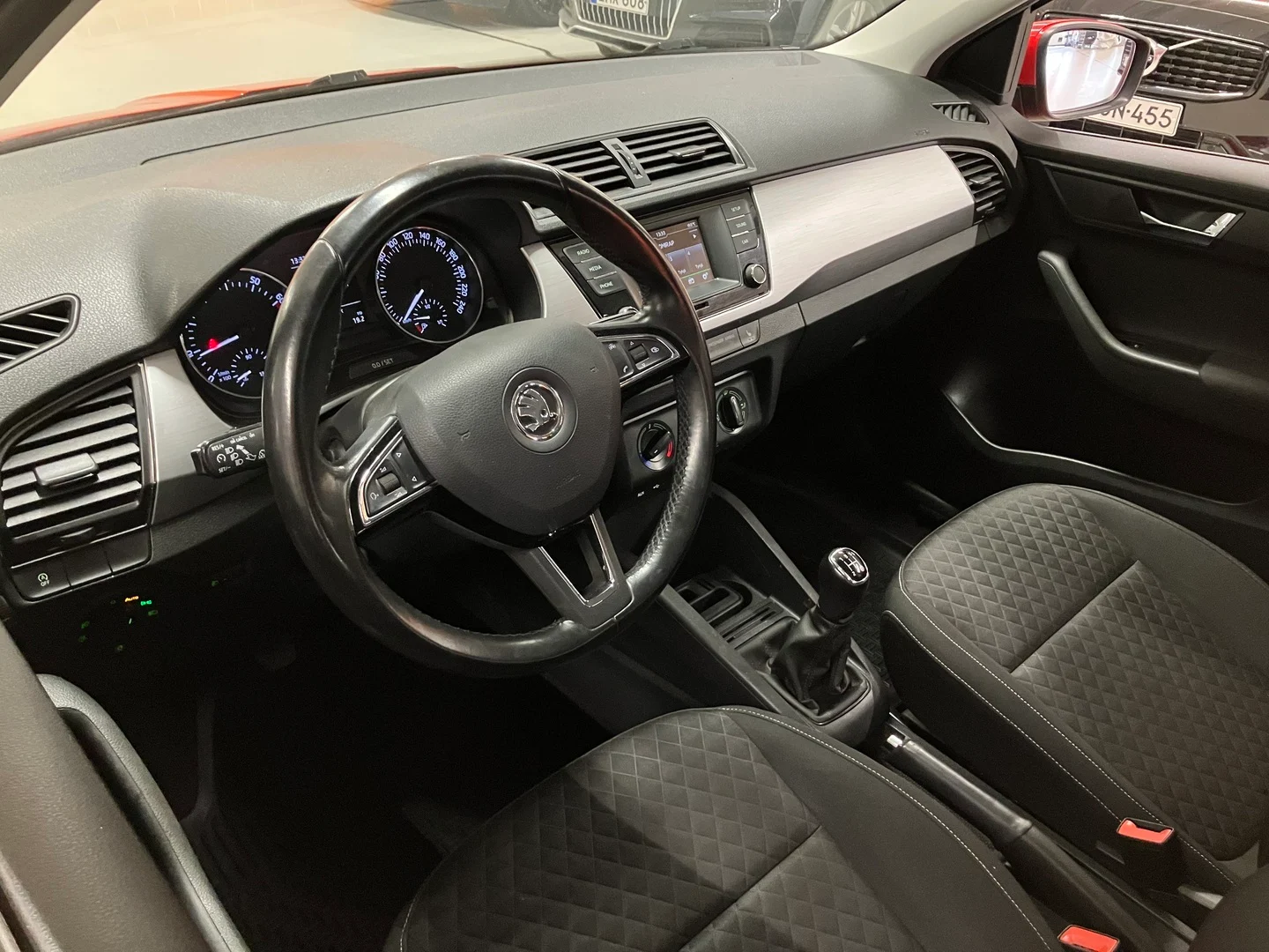 Car Image - 6O9O6YRswQuCIbNU9D5HA