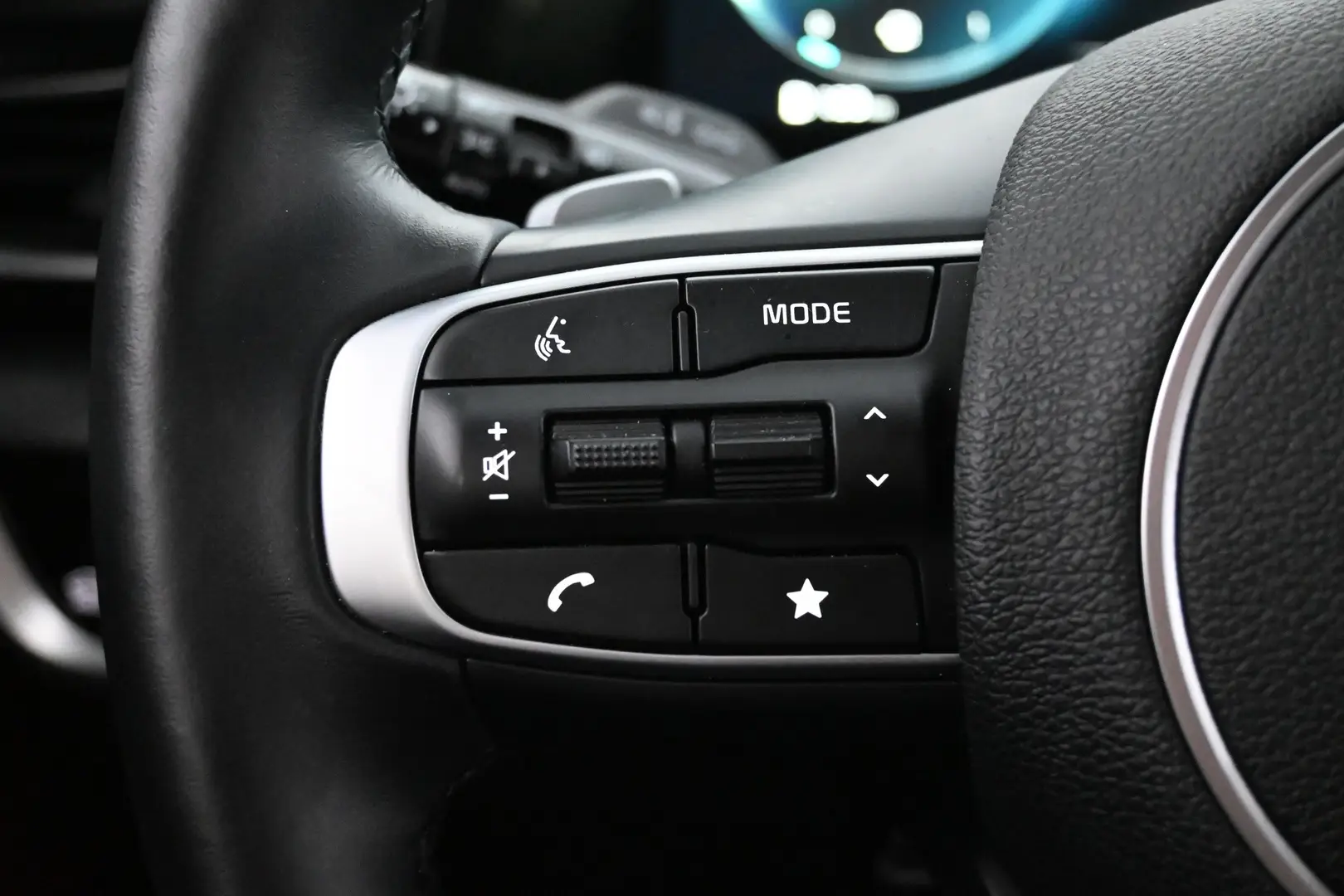 Car Image - 4S5RC6PTPbGFSrmMBFkD7G