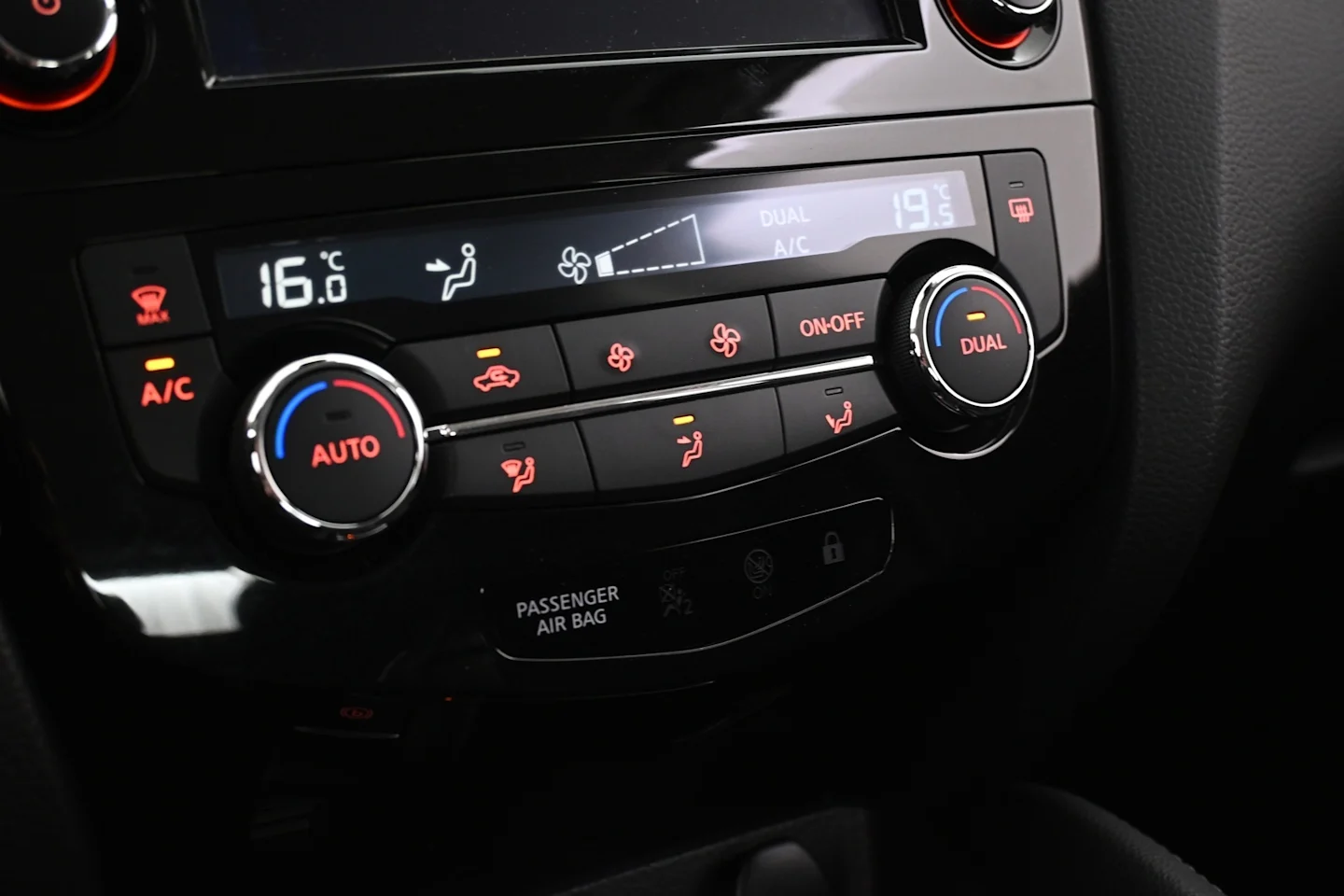 Car Image - 39rZvphQyw3cWbC1uHlK64
