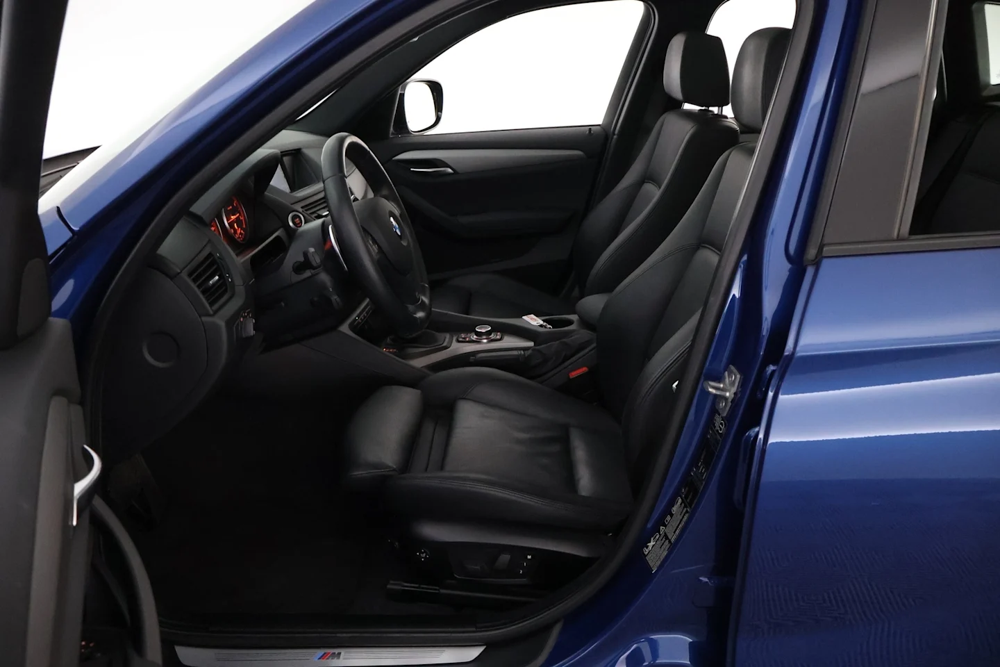 Car Image - 77IsHvSOuIvNiFFsn9eSKb