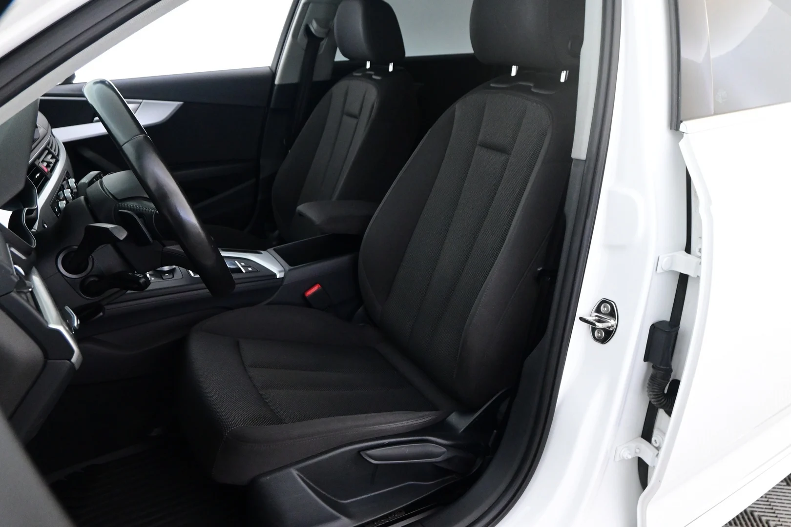 Car Image - 4lJ3ZGVZrAE1ycofdlztTn