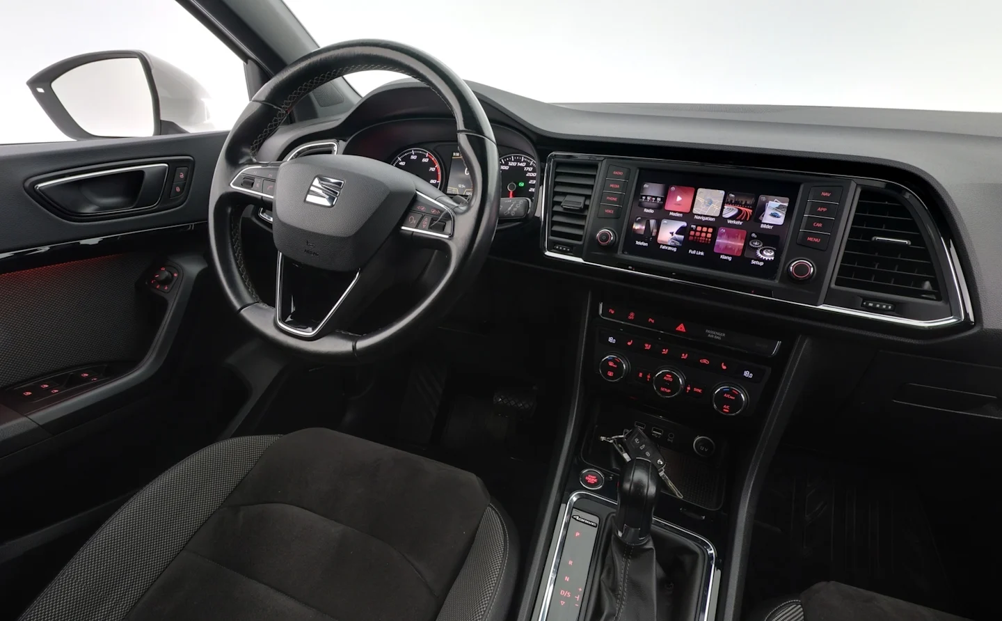 Car Image - 2b2TSoeHZ6GgCx4u3k4nSO