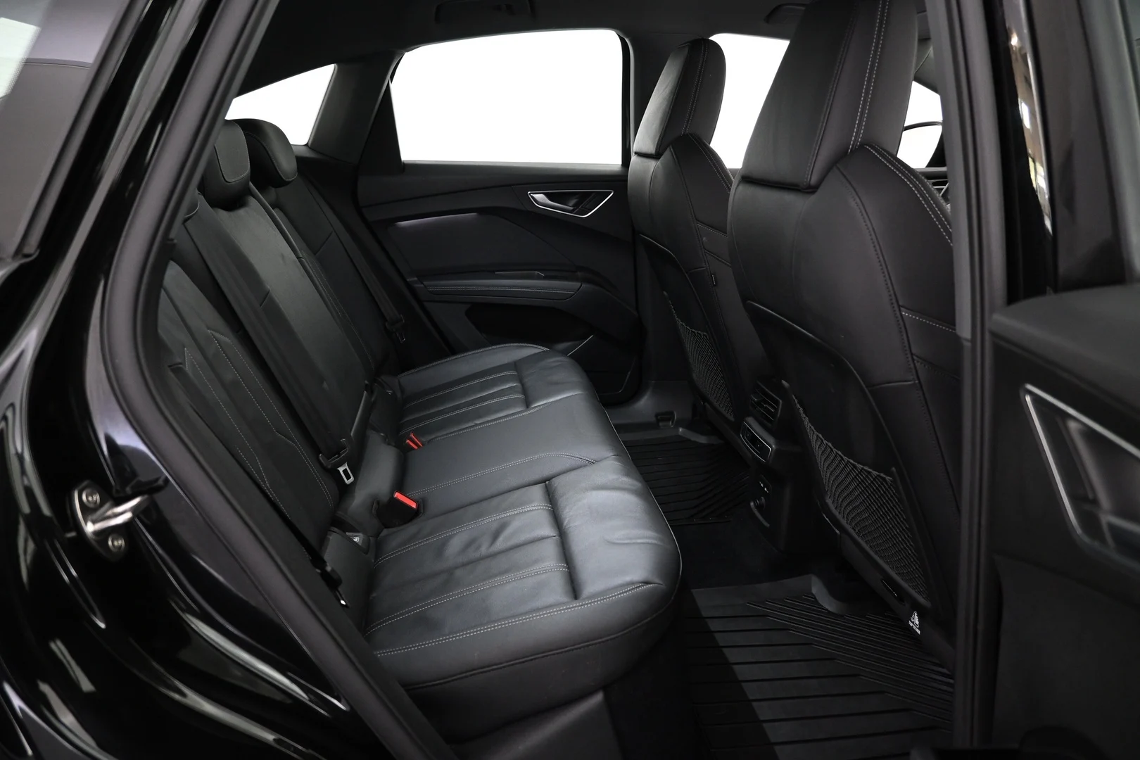 Car Image - 407dLur7D8zhgMImtNDlmB