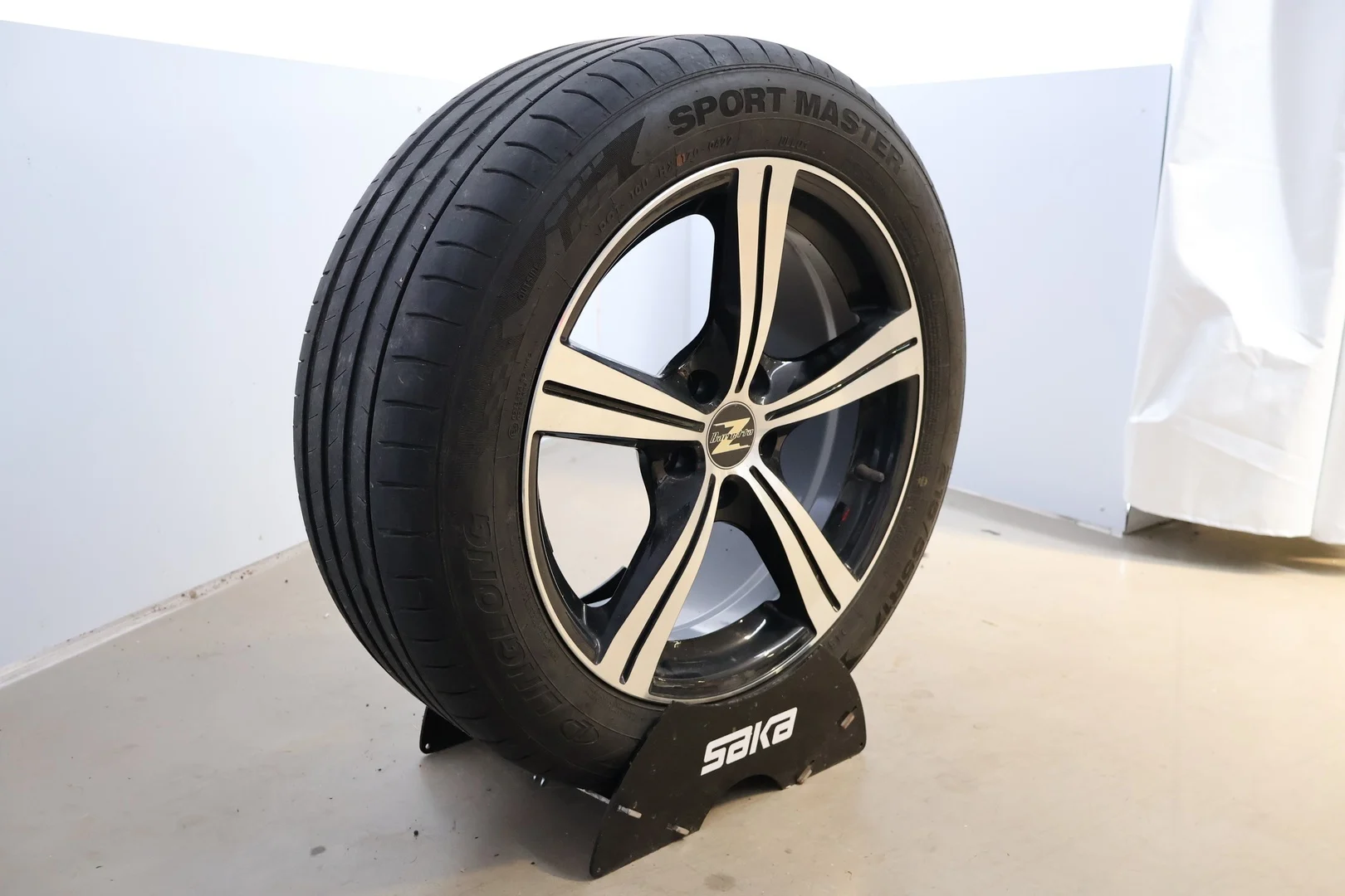 Car Image - NSDo8DdjIv3gfDPjlqTh9