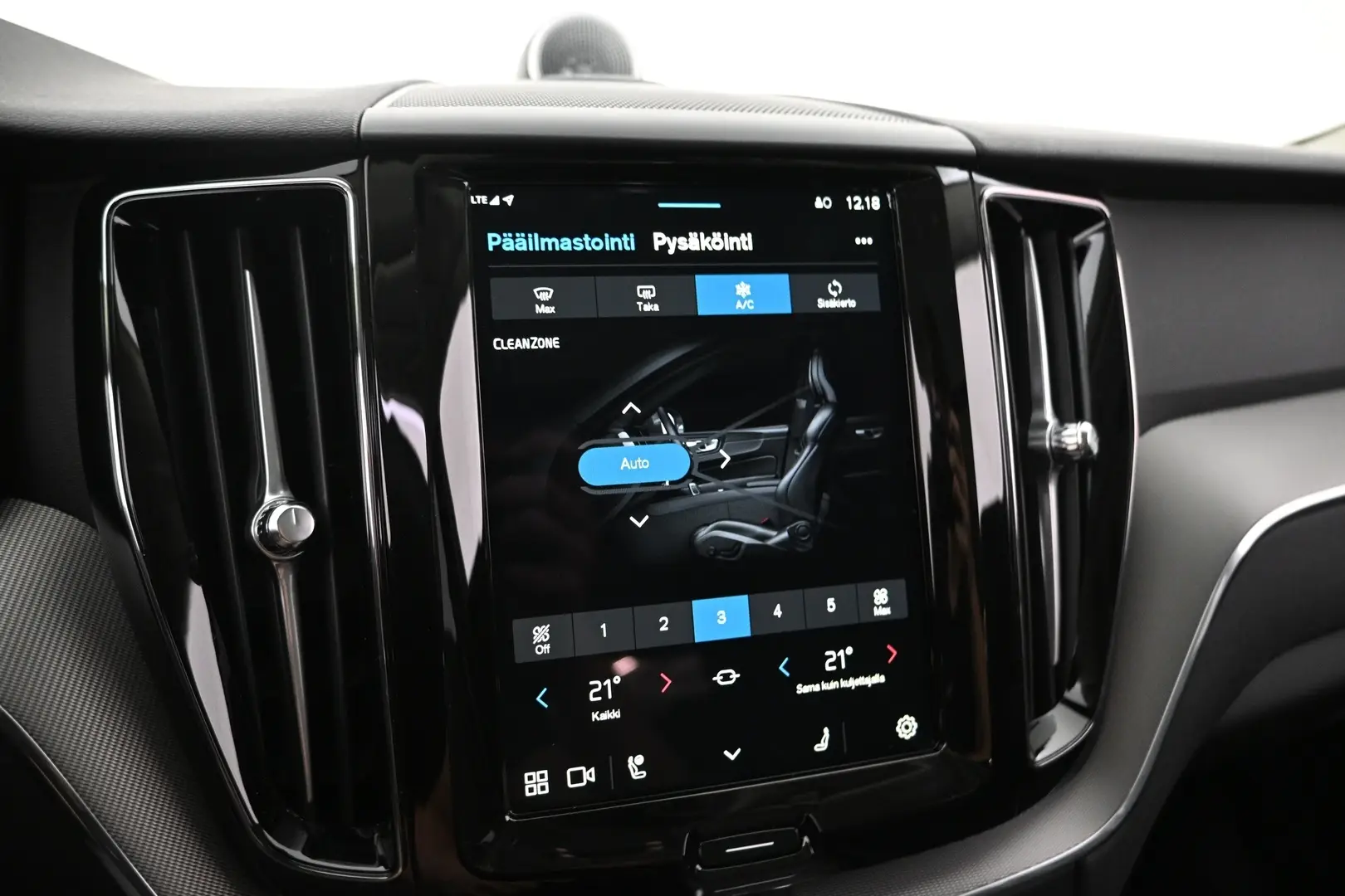 Car Image - 4XC9G88I8peorjOtkUw774