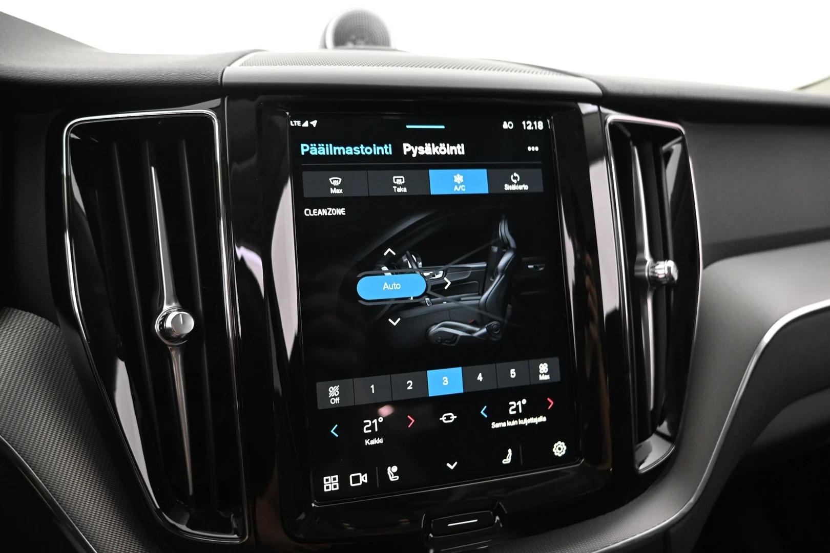 Car Image - 4XC9G88I8peorjOtkUw774
