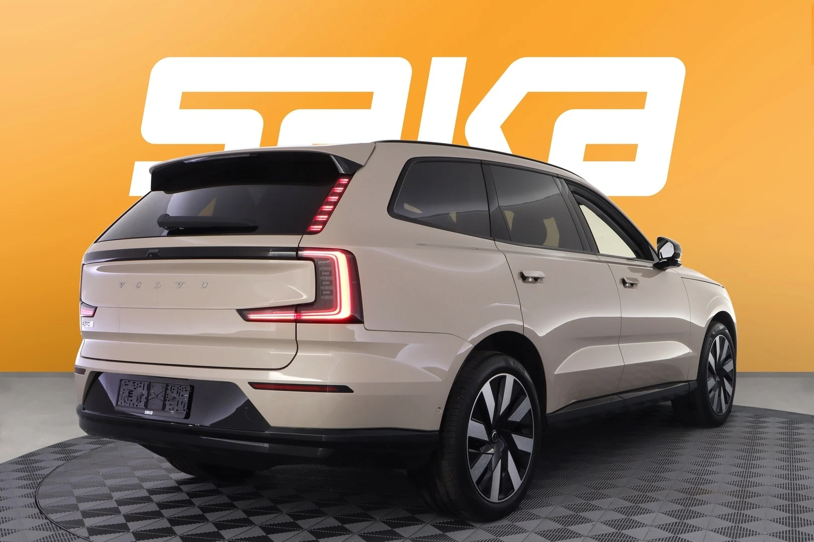 Car Image - 7qjEujmWjAhAIlL4S8YQjF