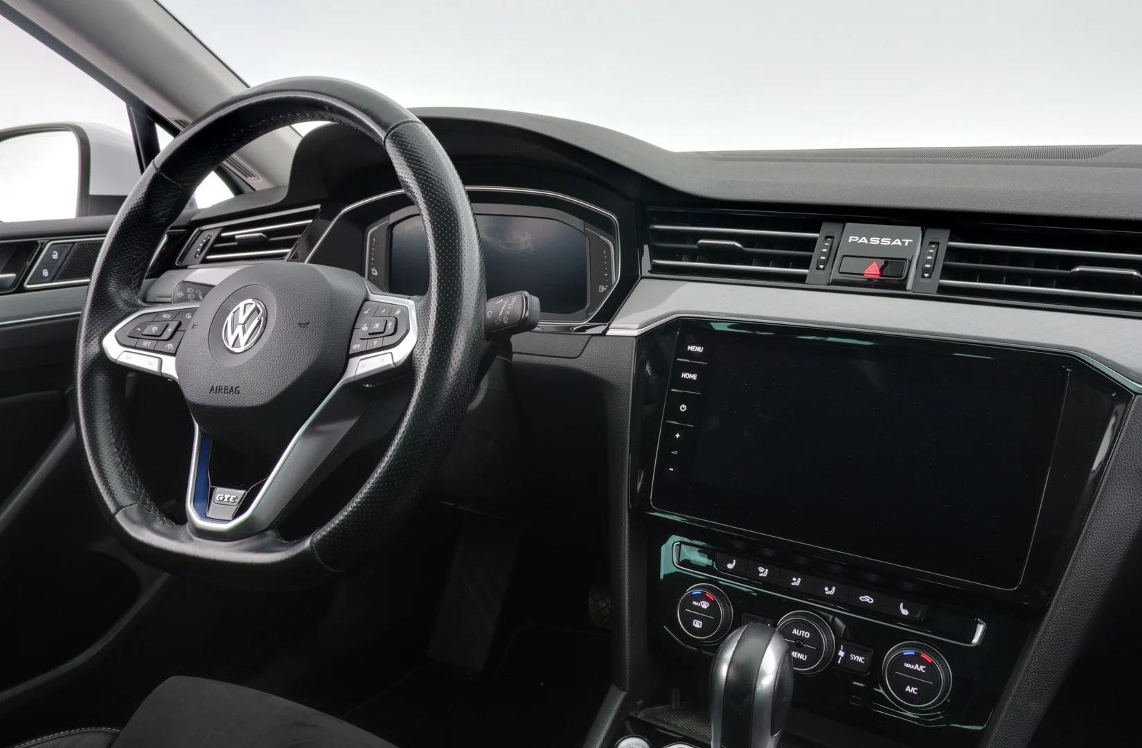 Car Image - 5bu3aCy9gO6auu5VEbVDvW