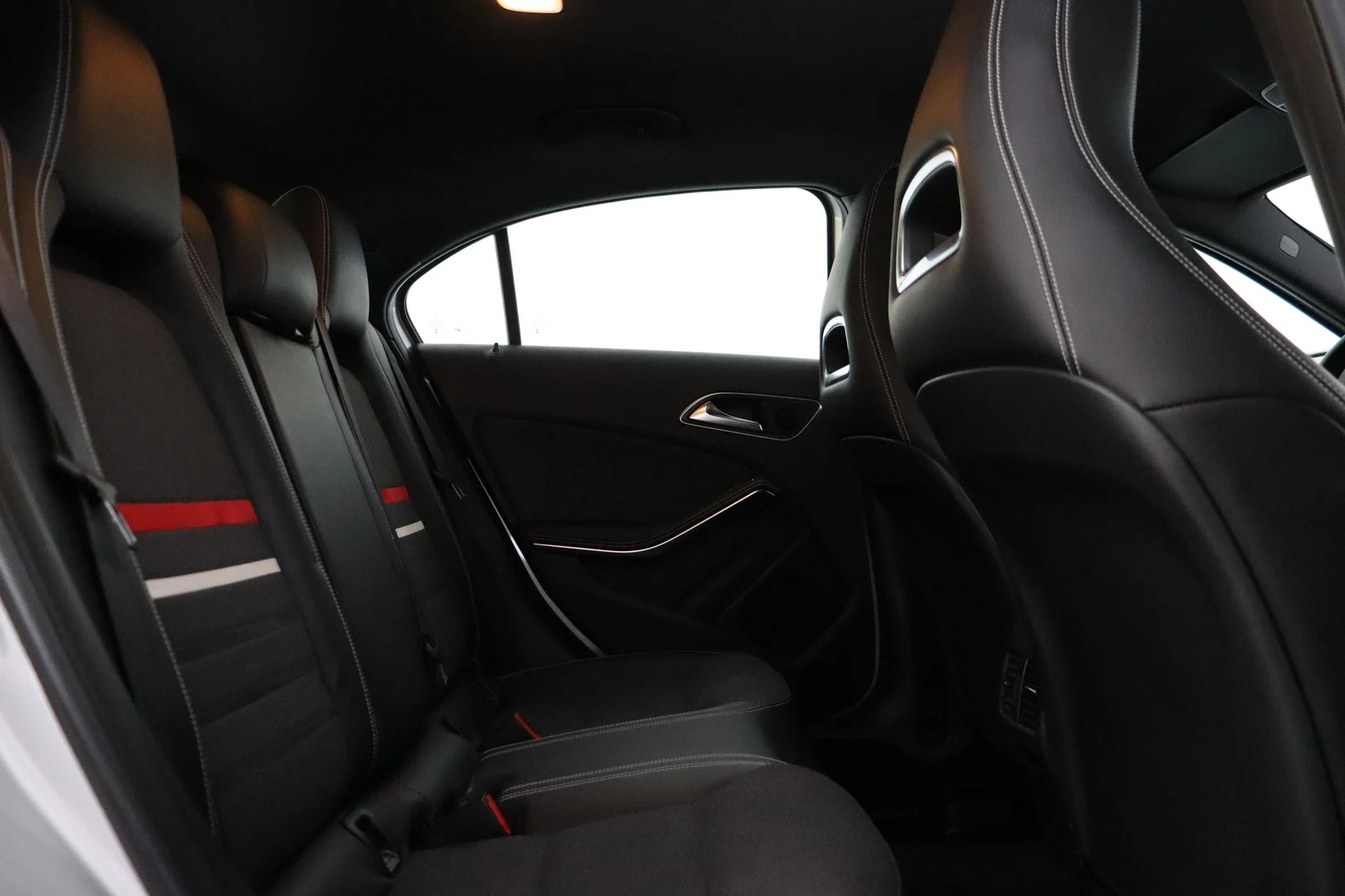 Car Image - 2wzeYR7nnUuLmwaegvRSGG