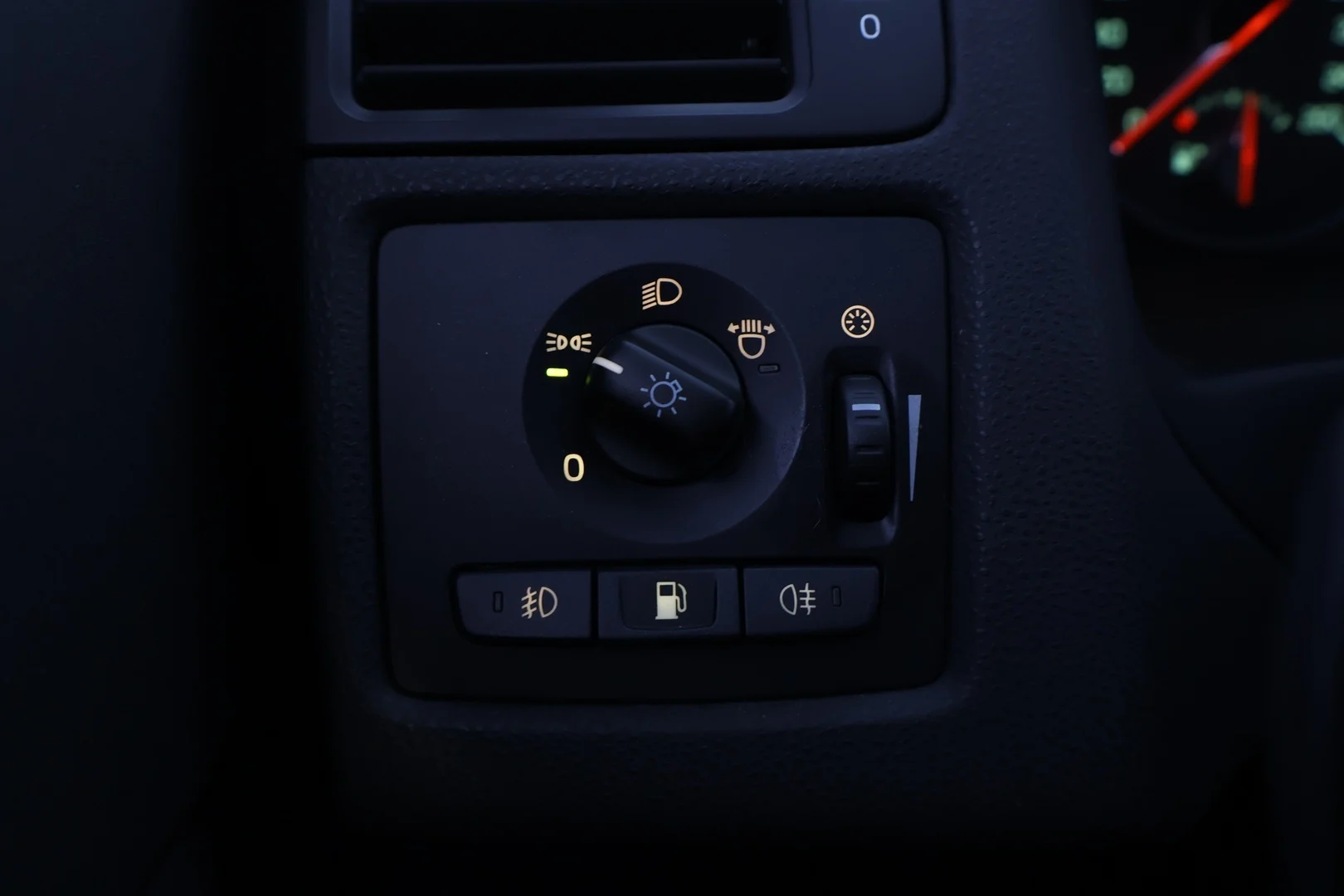 Car Image - 5qKVmbJJVr9CsfraZurzy6