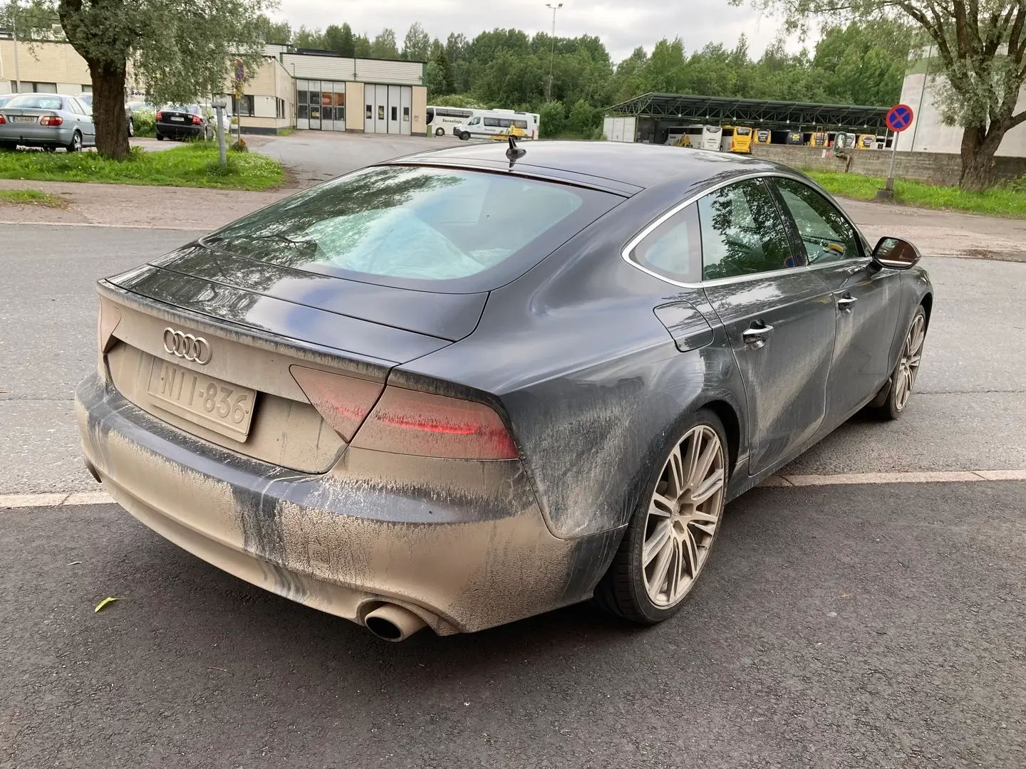 Car Image - 28AZoKkOfLdbVYApqUvyqu