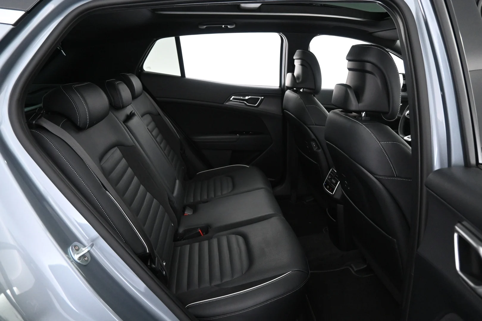 Car Image - 2gwQSyrSsmgkqziYIIplHs