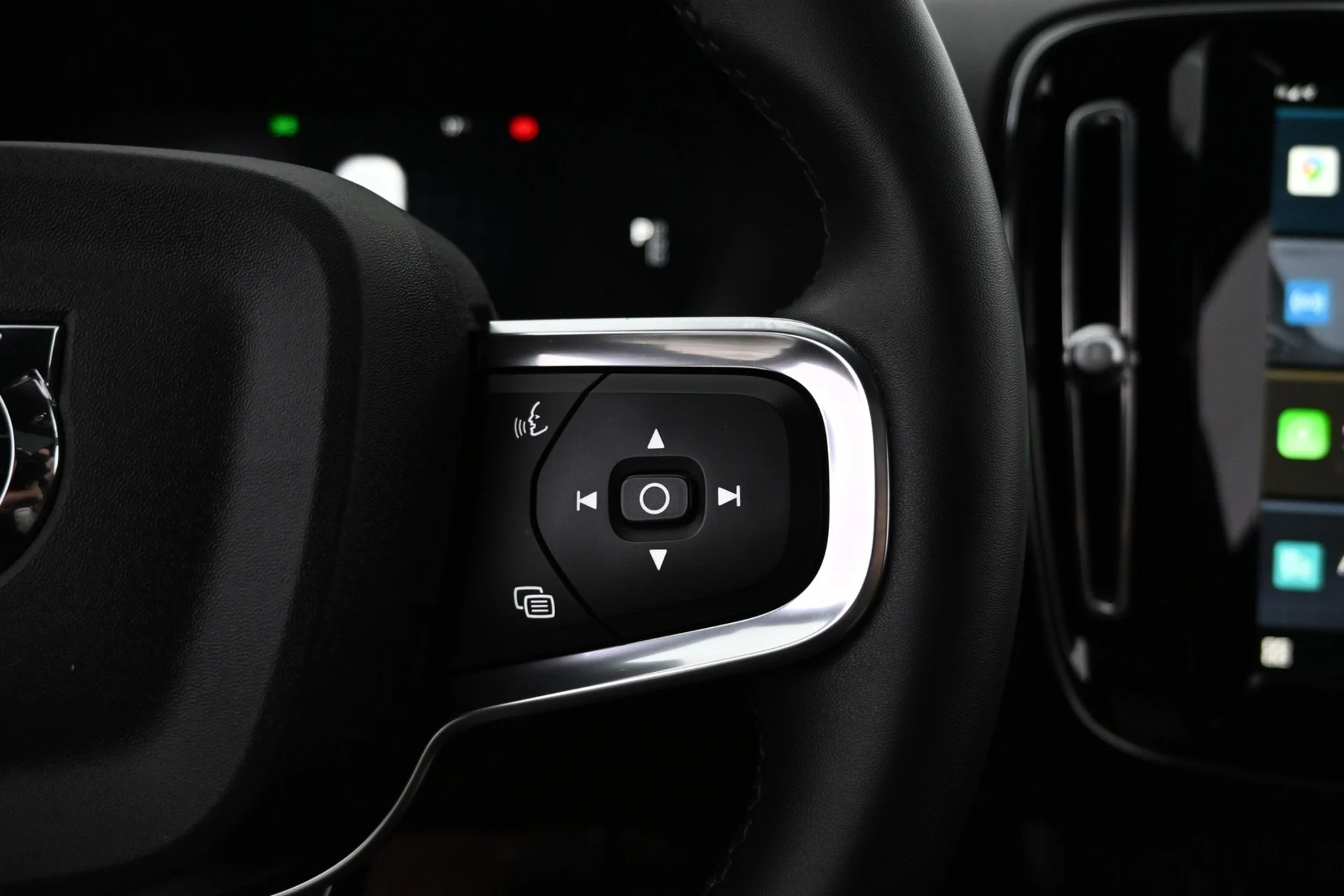 Car Image - 1luzKeOXComeMJFng3RC7Z