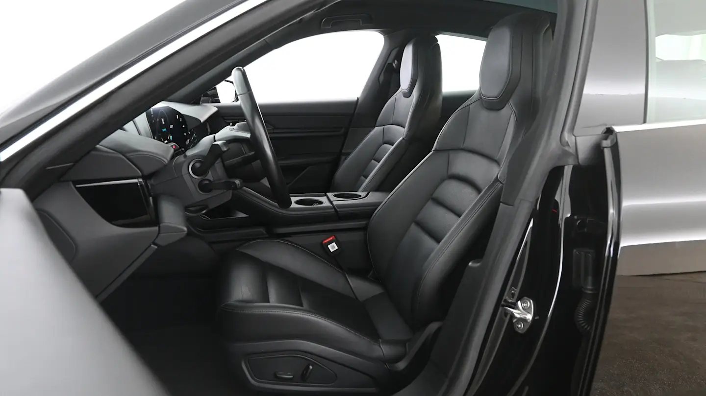 Car Image - 4UAOMMLBdlZNNDuZETAfjH
