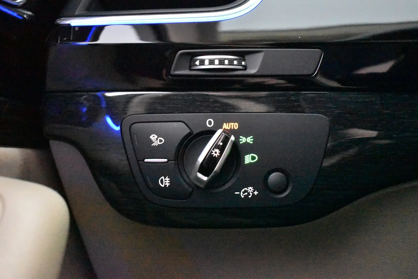 Car Image - 5I8GoADA6Mkjf5BCD6We8O