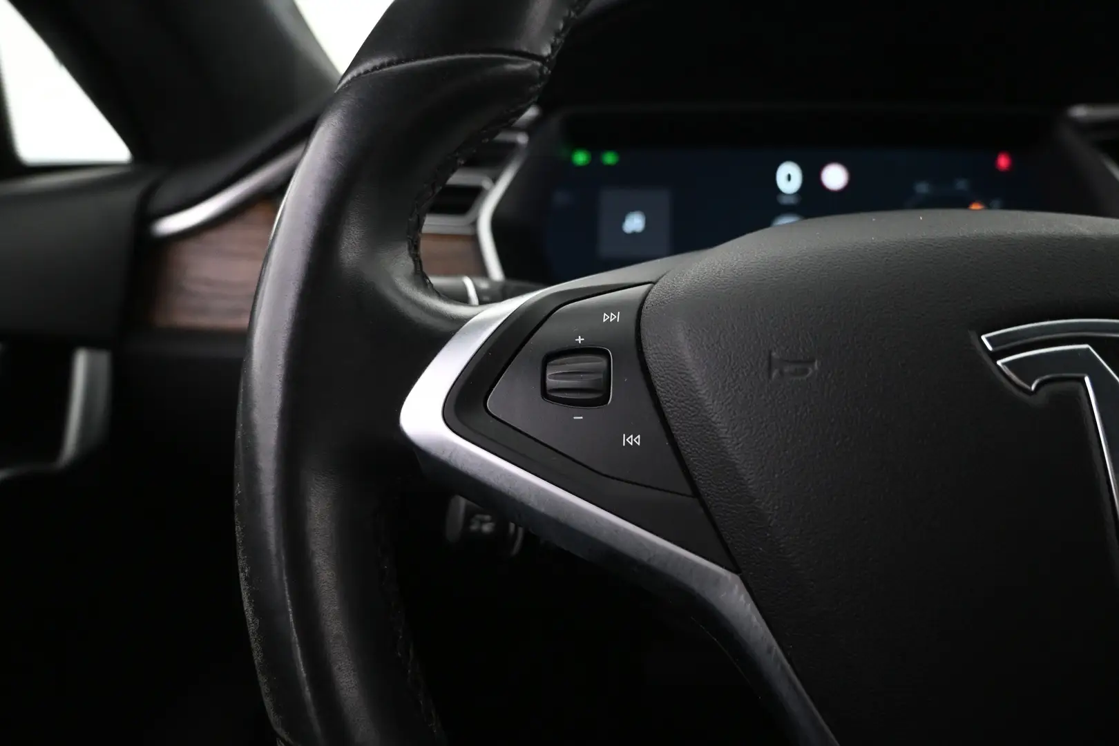 Car Image - 29f4RVg6wlP06ZmdjAbuqW