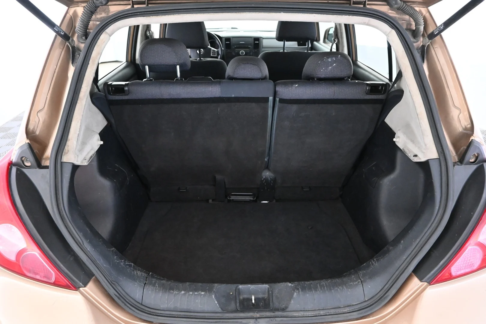 Car Image - 1MotGmbPt2tFURZj7Wm2Wy