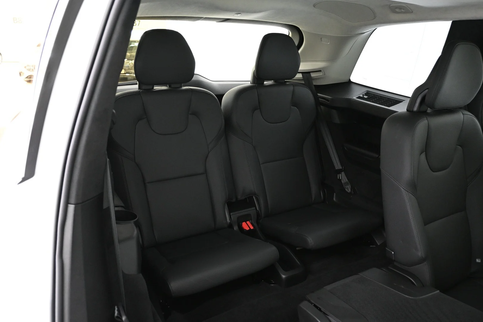 Car Image - 5LqwdIcnE2ESi2p8T2kZKU