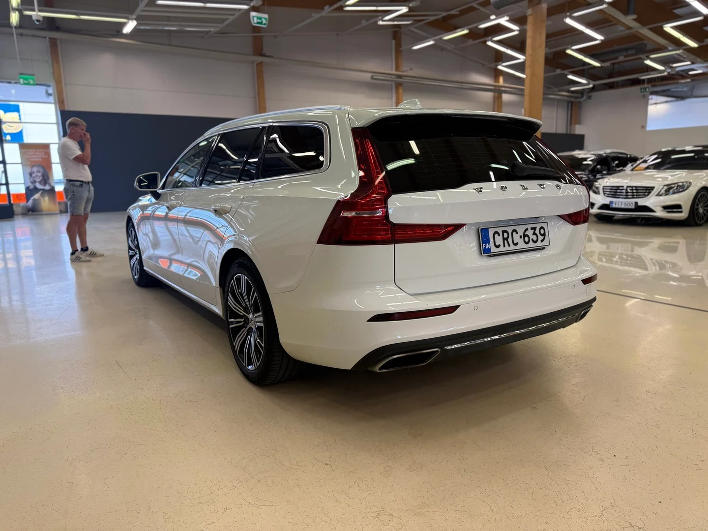 Car Image - 6utFcG3UBxE47m8UVuuAfJ