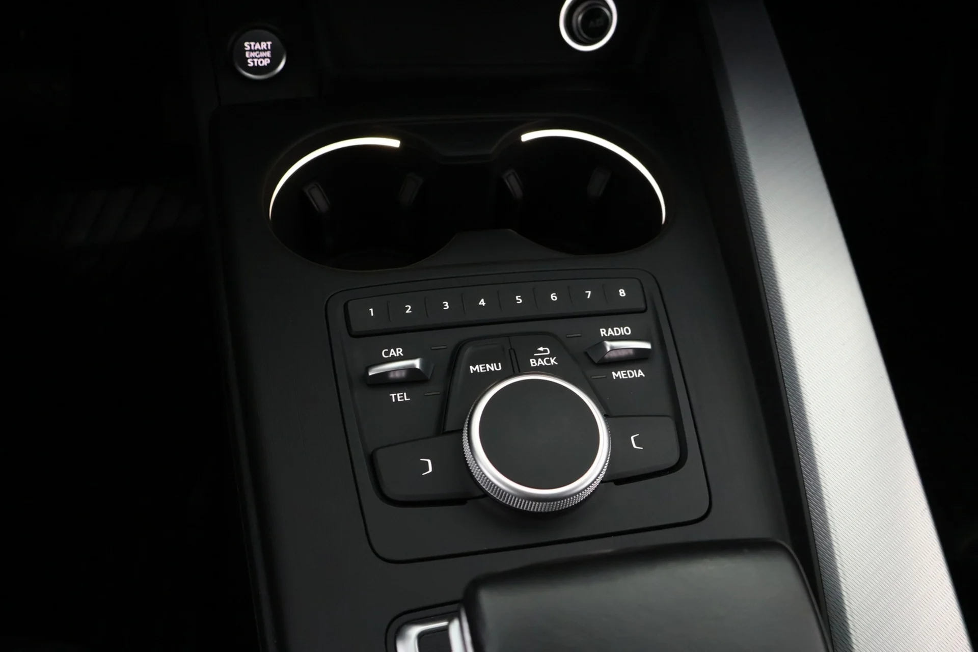 Car Image - 7DQP6AqYNImZzlDm31n17b