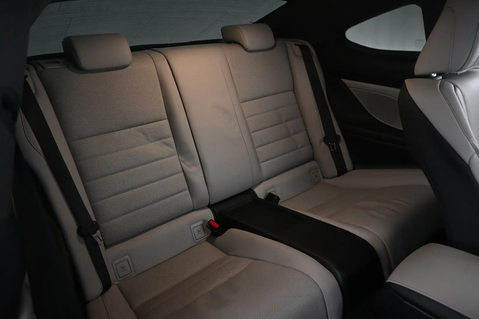 Car Image - 6kVA6FvrVDqAYJcdq6CEG1