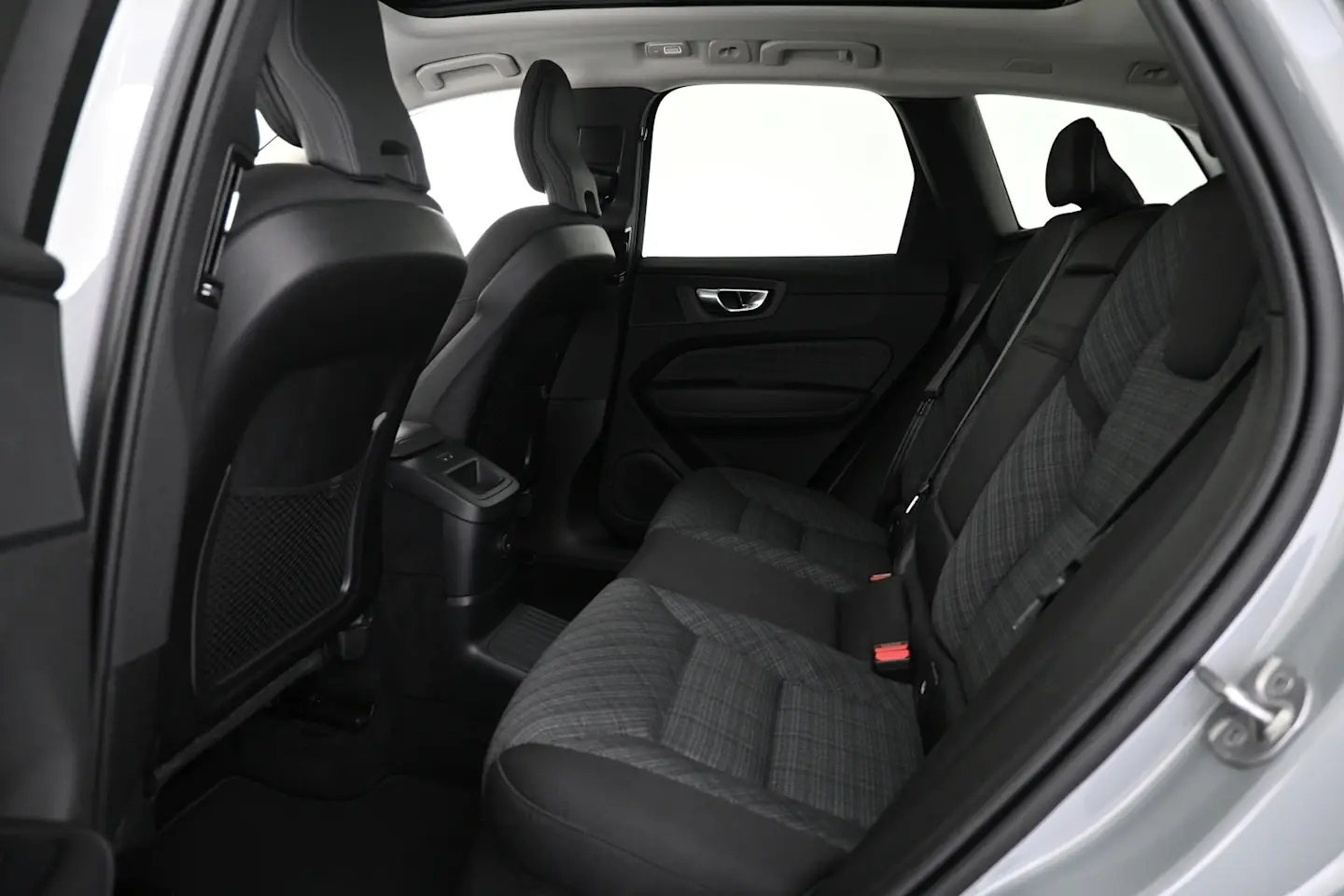 Car Image - 1kuGecWPpTaPvgw10X8Mge