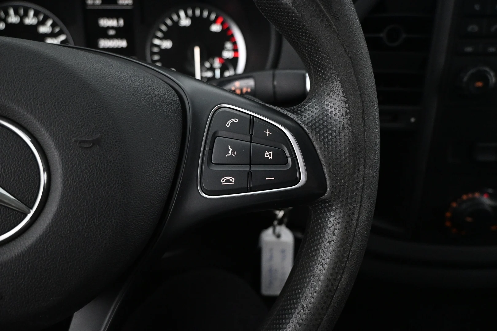 Car Image - qkEwXgpMlo7sDDYPeGCrD