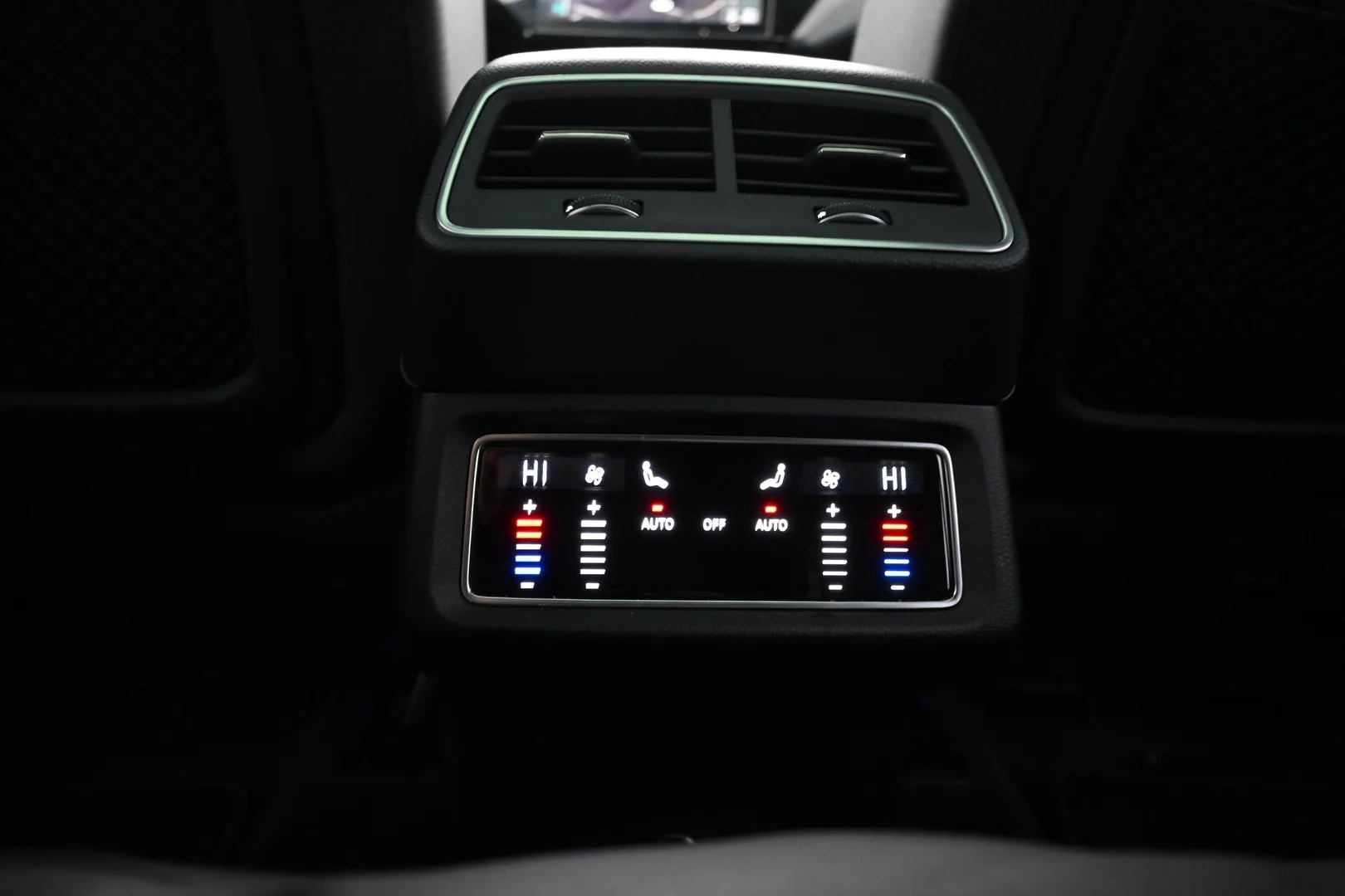 Car Image - 60AzQy0xzNASpTqDj2DUNT