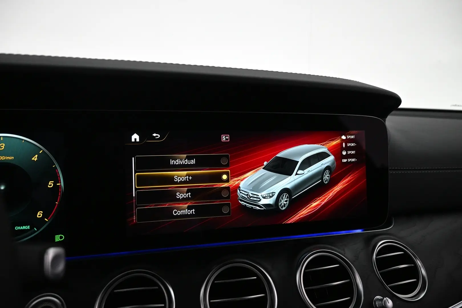 Car Image - 2CqXv6MEag7Aj2L95We0Ph